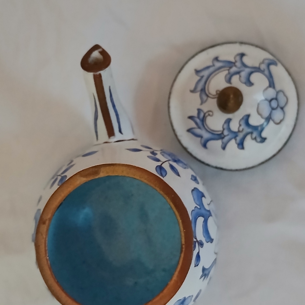 Chinemel B. YEE Miniature Teapot - Picture 7 of 12